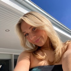 Lily profile picture