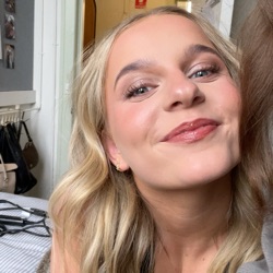 Sophie profile picture