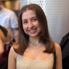 Izzie profile picture