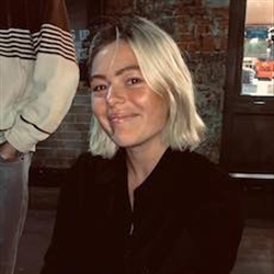 Lucy profile picture