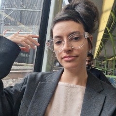Caroline profile picture