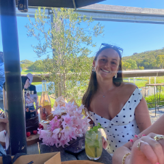 Holly profile picture