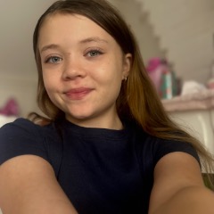 Holly profile picture