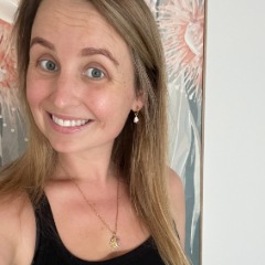 Lara profile picture