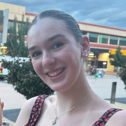 Laura profile picture