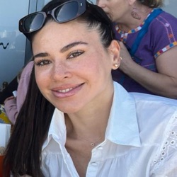 Elizabeth profile picture