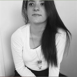 Laura profile picture
