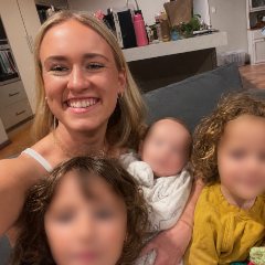 Holly profile picture