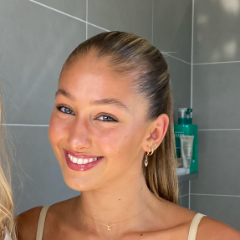 elly profile picture