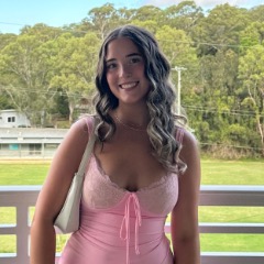 Claudia profile picture
