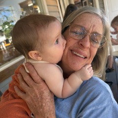 Robyn profile picture