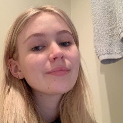 Holly profile picture