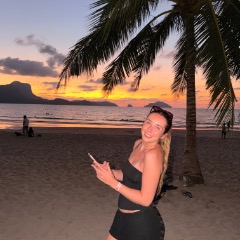Ellie profile picture