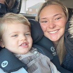 Holly profile picture
