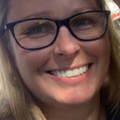 Angela profile picture
