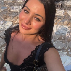 Claudia profile picture