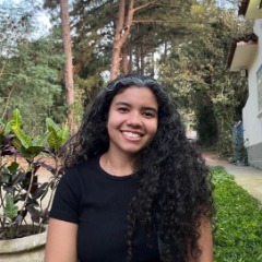 Julia Helena profile picture