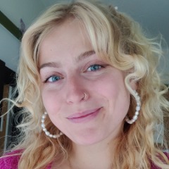 Ellie profile picture