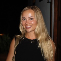 perth babysitters Hollianne