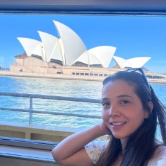 Laura profile picture