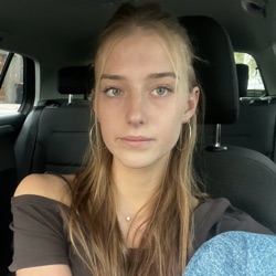 Ella profile picture