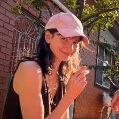 sarah profile picture