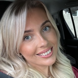 Leona profile picture