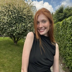 Julia profile picture