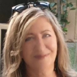 fiona profile picture